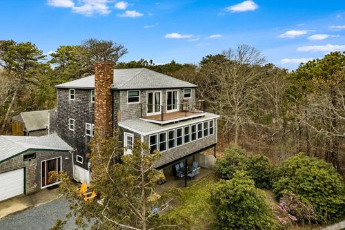 97 3rd St N, Edgartown, MA, 02539-6422 | Card Image