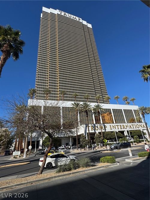 2102-2000 N Fashion Show Dr, Las Vegas, NV, 89109-1936 | Card Image