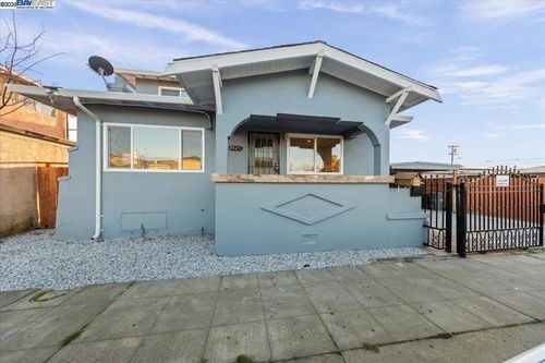 9525 A St, Oakland, CA, 94603-1433 | Card Image