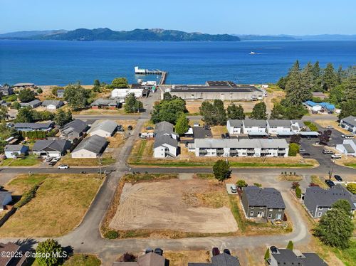 590 7th Ave, Hammond, OR, 97121 | Card Image