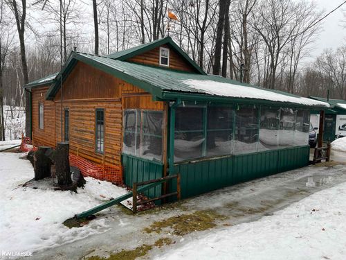 5293 Rose St, Gladwin, MI, 48624-8928 | Card Image