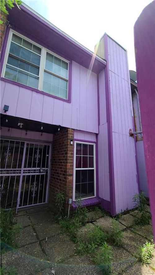 1310 Chimney Wood Ln, New Orleans, LA, 70126-1504 | Card Image