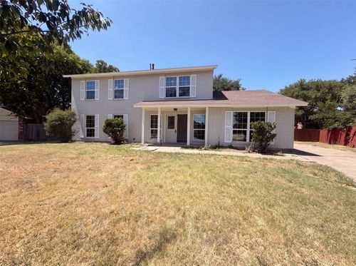 526 Royal Valley Rd, Grand Prairie, TX, 75052-6446 | Card Image