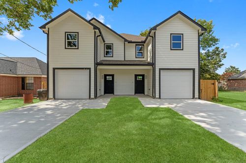 8205 Carver Rd, Houston, TX, 77088-5705 | Card Image