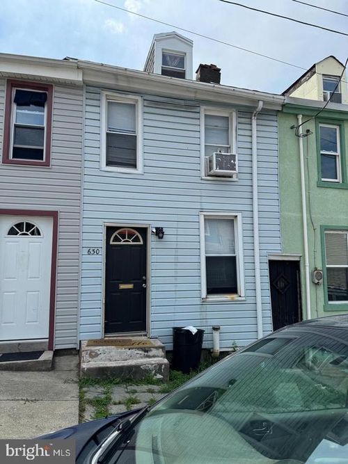 630 S 10th St, READING, PA, 19602-2520 | Card Image