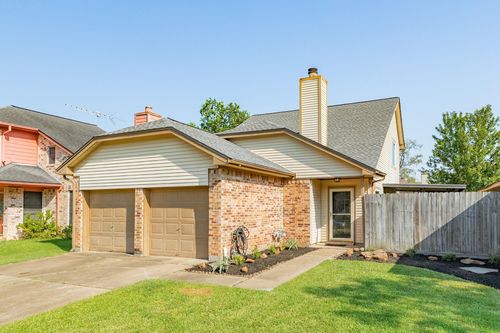 114 Cacao St, Lake Jackson, TX, 77566-5104 | Card Image
