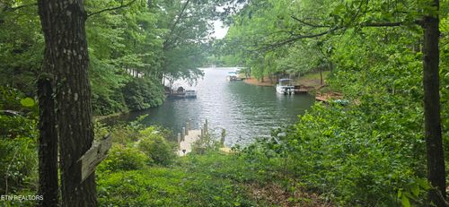 157 Overlook Cv, Crossville, TN, 38558-7080 | Card Image