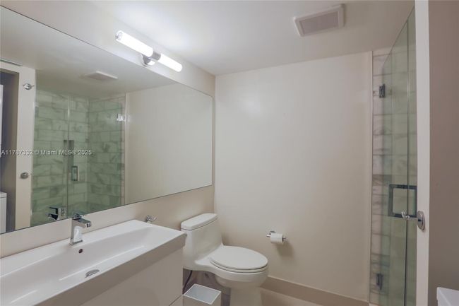 APT-510 - 1000 Quayside Ter, Condo with 2 bedrooms, 2 bathrooms and null parking in Miami FL | Image 21
