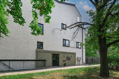 113 - 1050 Falgarwood Dr, Condo with 3 bedrooms, 1 bathrooms and 1 parking in Oakville ON | Image 1