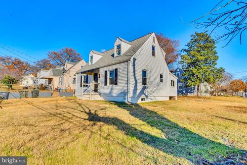 4111 54th Pl, BLADENSBURG, MD, 20710-1501 | Card Image