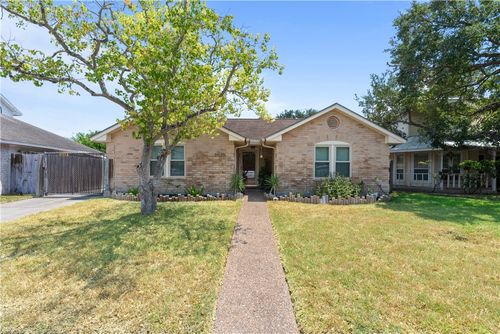 3030 Quail Hollow Dr, Corpus Christi, TX, 78414-3734 | Card Image