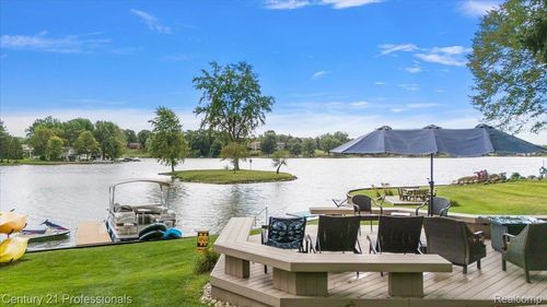 1463 Pebble Crk, Metamora, MI, 48455-8923 | Card Image