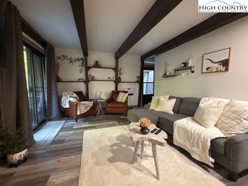 b-76 Creekside Dr, Banner Elk, NC, 28604-8499 | Card Image