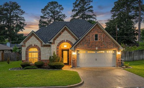 705 Cove Pl, Longview, TX, 75604-5088 | Card Image