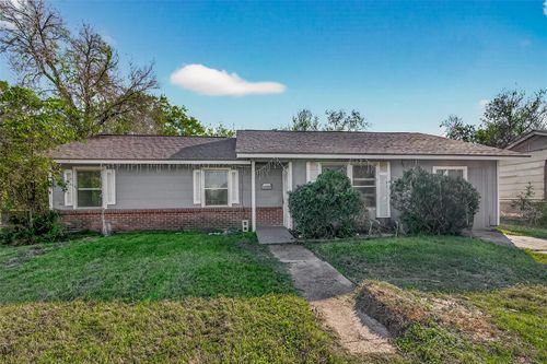 6058 Glenhurst Dr, Houston, TX, 77033-1312 | Card Image