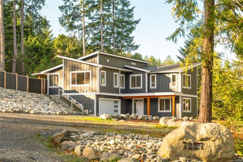 7227 Aulds Rd, Lantzville, BC, V0R2H0 | Card Image