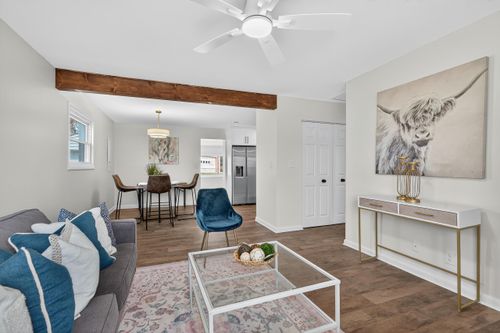 2113 Saint Teresa Dr, Lexington, KY, 40502-1137 | Card Image