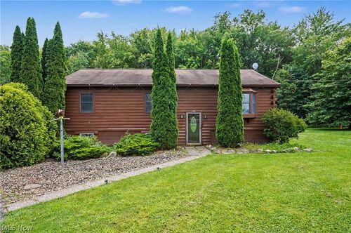 6092 Warren Rd, Cortland, OH, 44410-9797 | Card Image