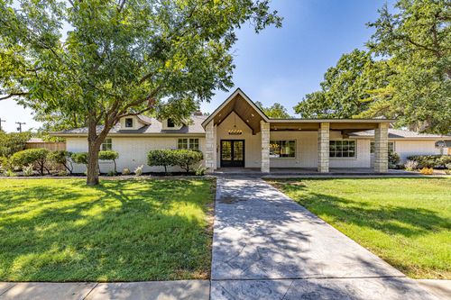 4617 10th St, Lubbock, TX, 79416-4827 | Card Image