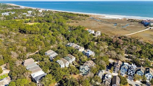 33 Corrine Ln, Hilton Head Island, SC, 29928-5314 | Card Image