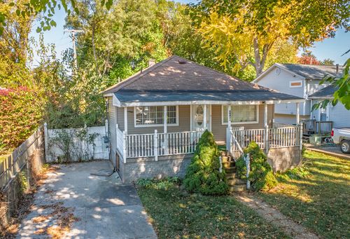 4686 Ennismore Dr, Clarkston, MI, 48346-3618 | Card Image