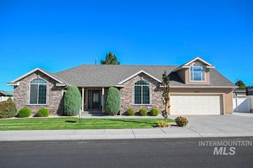 1030 Oakwood Ave, Burley, ID, 83318-1488 | Card Image