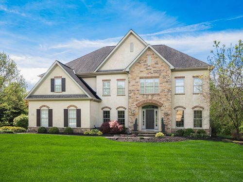 9378 Pine Creek Dr, Powell, OH, 43065-6504 | Card Image