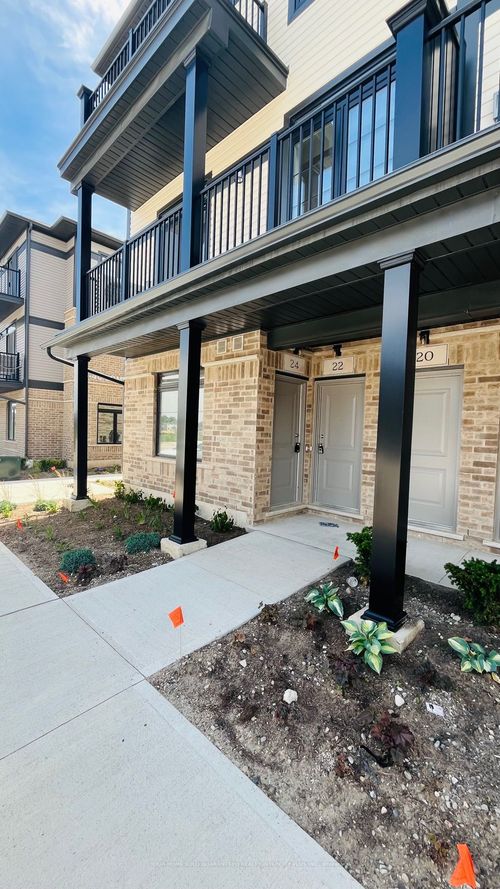 24 Lomond Lane, Kitchener, ON, N2R1R7 | Card Image