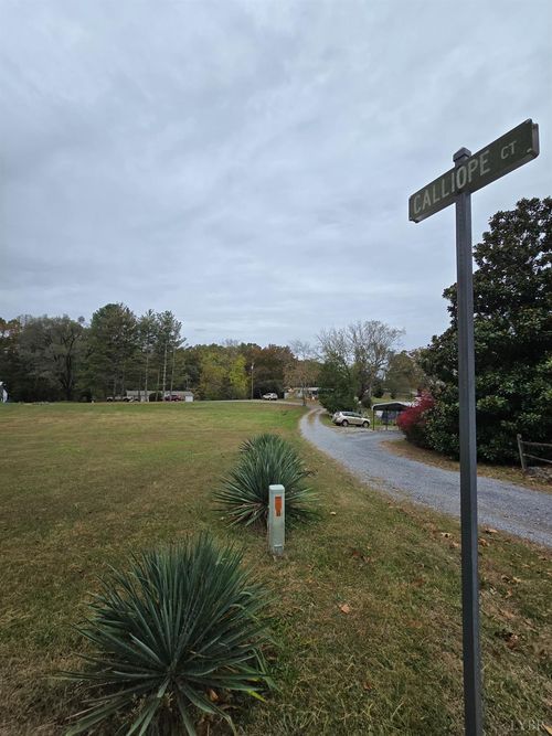 1047 Calliope Ct, Bedford, VA, 24523-4222 | Card Image