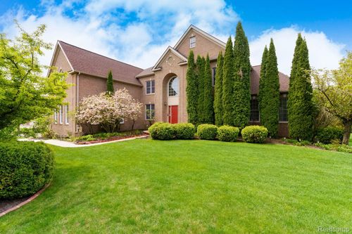 18937 Heather Ridge Dr, Northville, MI, 48168-6811 | Card Image