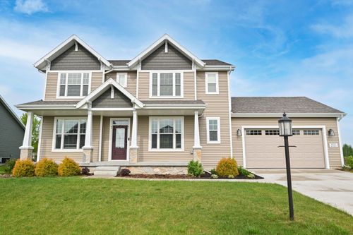 W201N5523 Magnolia Ln, Menomonee Falls, WI, 53051-1523 | Card Image