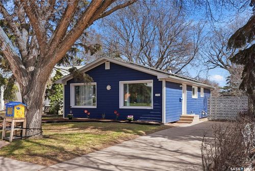 1722 Alexandra Avenue, Saskatoon, SK, S7K3C5 | Card Image