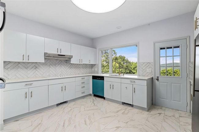 104 Crest Rd, House other with 4 bedrooms, 3 bathrooms and 3 parking in Cold Spring NY | Image 11