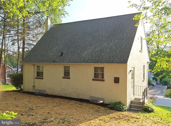 1352 Valley Rd, House other with 4 bedrooms, 2 bathrooms and null parking in WOODLYN PA | Image 32