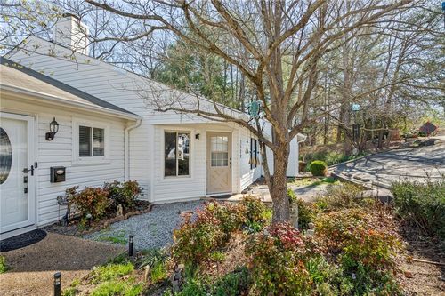 3520 Heathrow Drive, Winston-Salem, NC, 27127 | Card Image