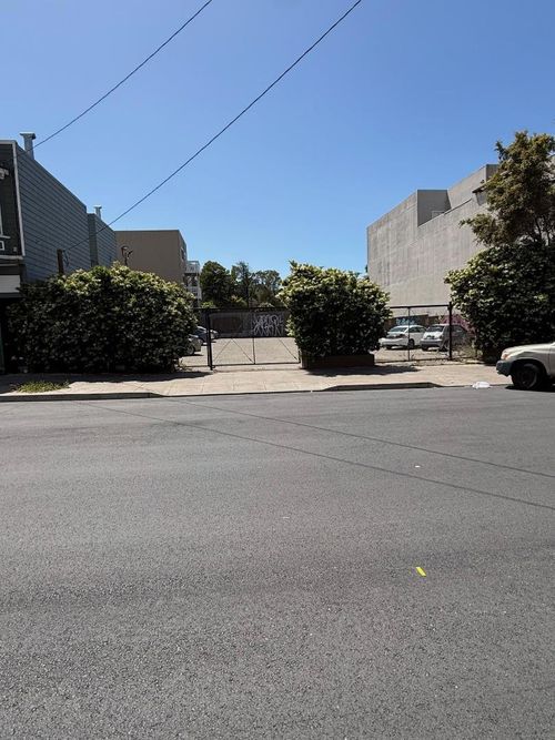 2513 Irving St, San Francisco, CA, 94122-1514 | Card Image