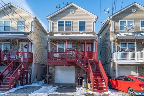 28 Highland St, Paterson, NJ, 07524-1712 | Card Image