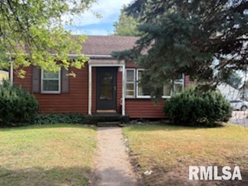 s-1331 15th Ave S, Clinton, IA, 52732-6117 | Card Image