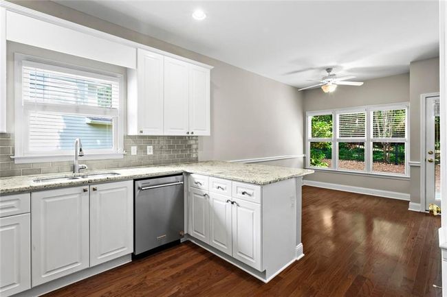 115 Graystone Ter, House other with 3 bedrooms, 2 bathrooms and 2 parking in Alpharetta GA | Image 15