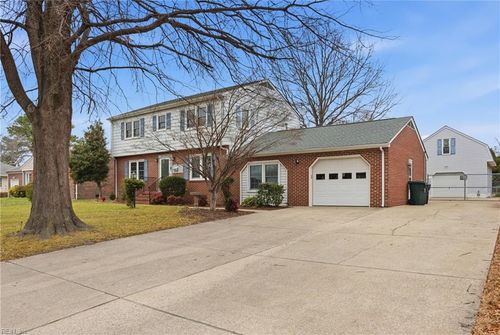 205 Hankins Dr, Hampton, VA, 23669-3630 | Card Image