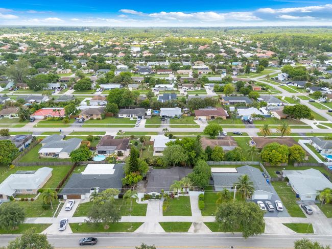 849 Royal Palm Beach Blvd, House other with 4 bedrooms, 3 bathrooms and null parking in Royal Palm Beach FL | Image 36