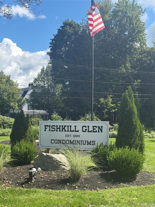 c-4 Fishkill Glen Dr, Fishkill, NY, 12524-2307 | Card Image
