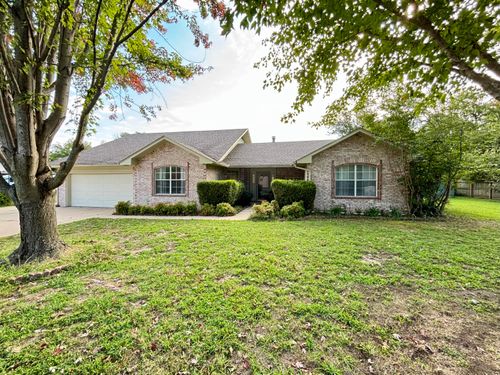 827 Chatsworth Dr, Grove, OK, 74344-3815 | Card Image