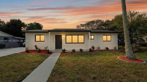 3740 Nw 188th St, Miami Gardens, FL, 33055-2857 | Card Image