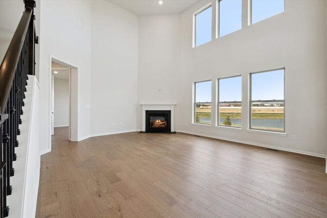 Family Room | Image 19