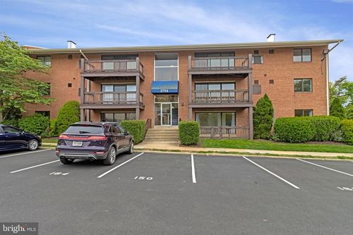 54102-2754 Hollywood Rd, FALLS CHURCH, VA, 22043-3668 | Card Image