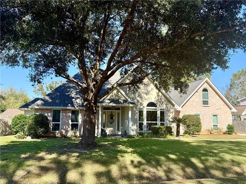 205 Woodcrest Dr, Covington, LA, 70433-6503 | Card Image