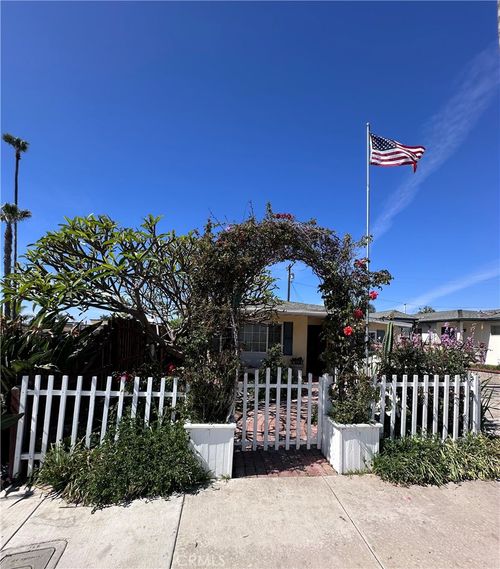 103 E Mariposa, San Clemente, CA, 92672-1701 | Card Image