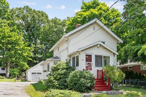 147 Main St, Reading, MA, 01867-3926 | Card Image