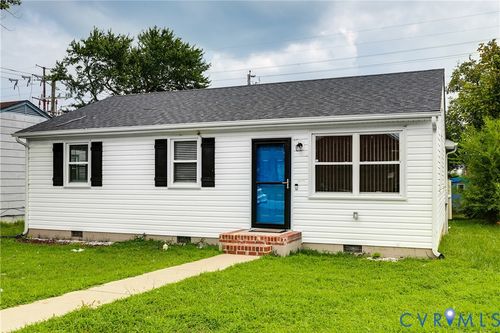 2902 Bluefield St, Hopewell, VA, 23860-3518 | Card Image